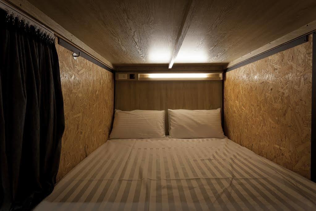 Ximen Wow Hostel Тайпей Екстериор снимка